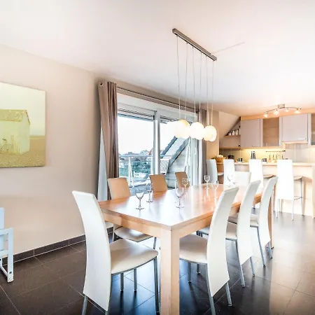 Maeterlinck 201 Sunny Penthouse In *