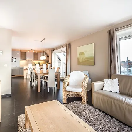 Maeterlinck 201 Sunny Penthouse In *